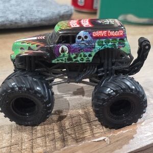 Grave Digger Monster Truck Toy - Black and Green